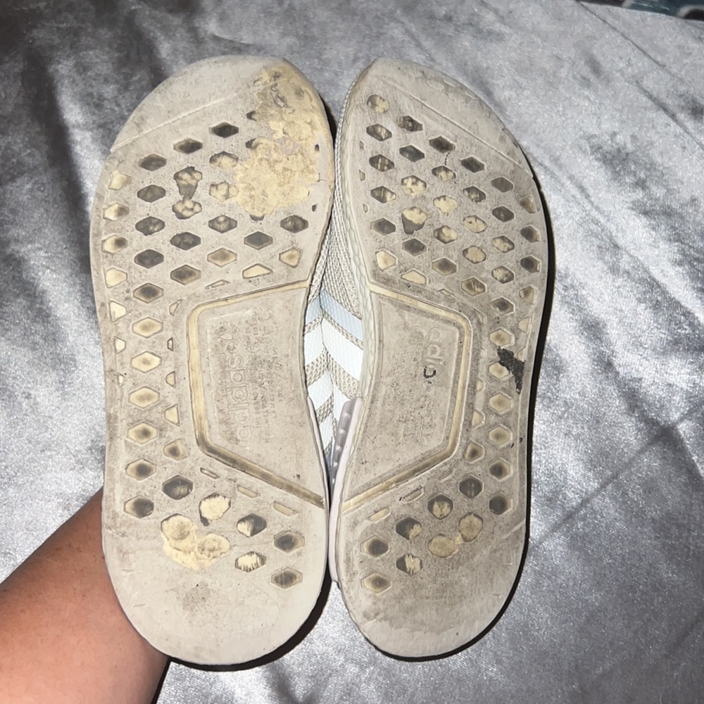 Adidas NMD R1 - Picture 9 of 10